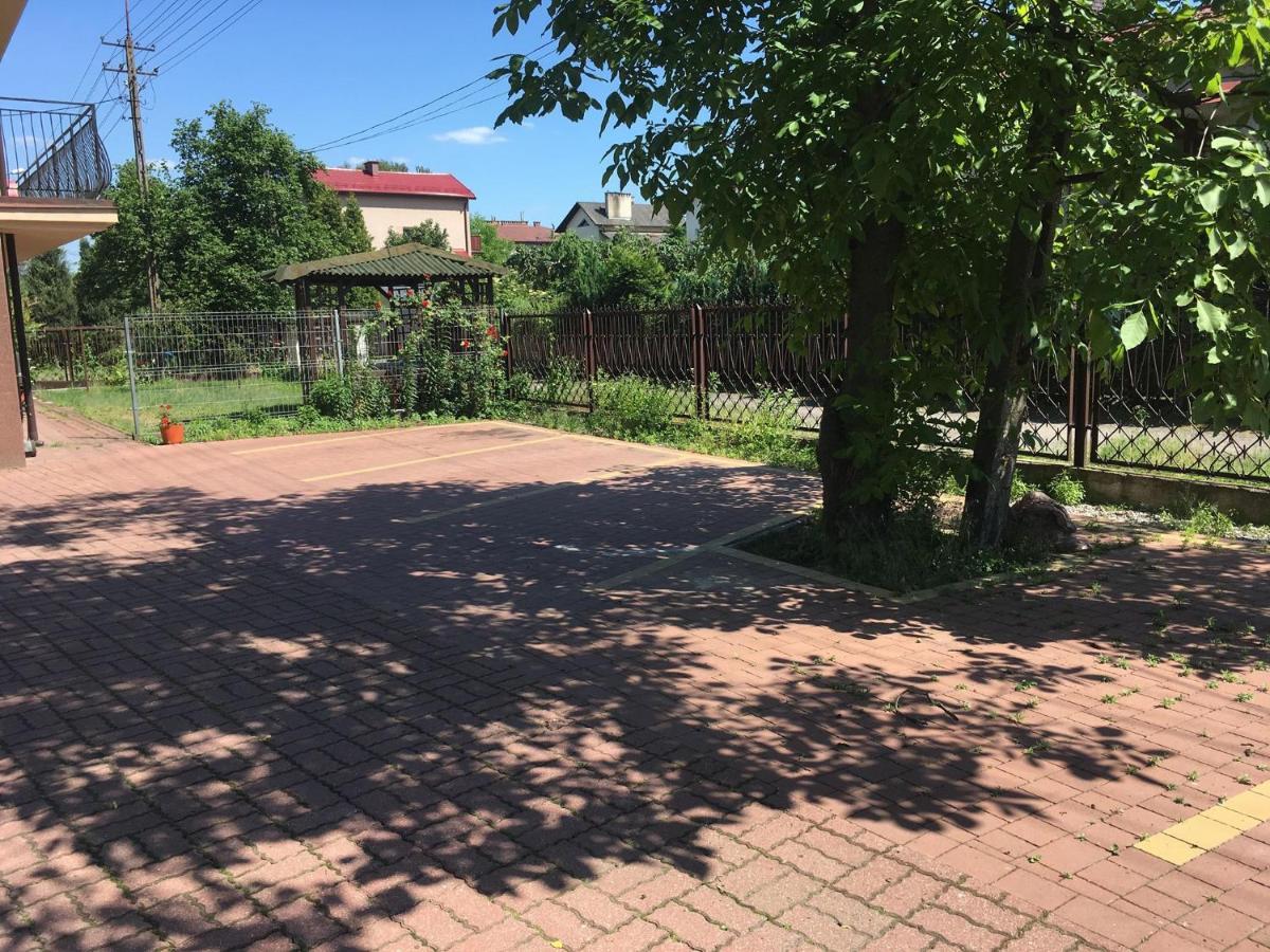Noclegi Pracownicze Зельонка Екстер'єр фото